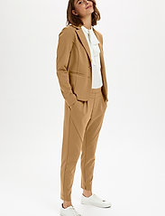 Cream - Anett Blazer - ballīšu apģērbs par outlet cenām - luxury camel - 3