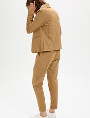 Cream - Anett Blazer - ballīšu apģērbs par outlet cenām - luxury camel - 4