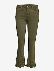 Cream - BodilCR Jeans - shape fit - flared jeans - burnt olive - 0