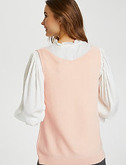 Cream - CRSillar Knit Top - mouwloze vesten - pink sand - 4