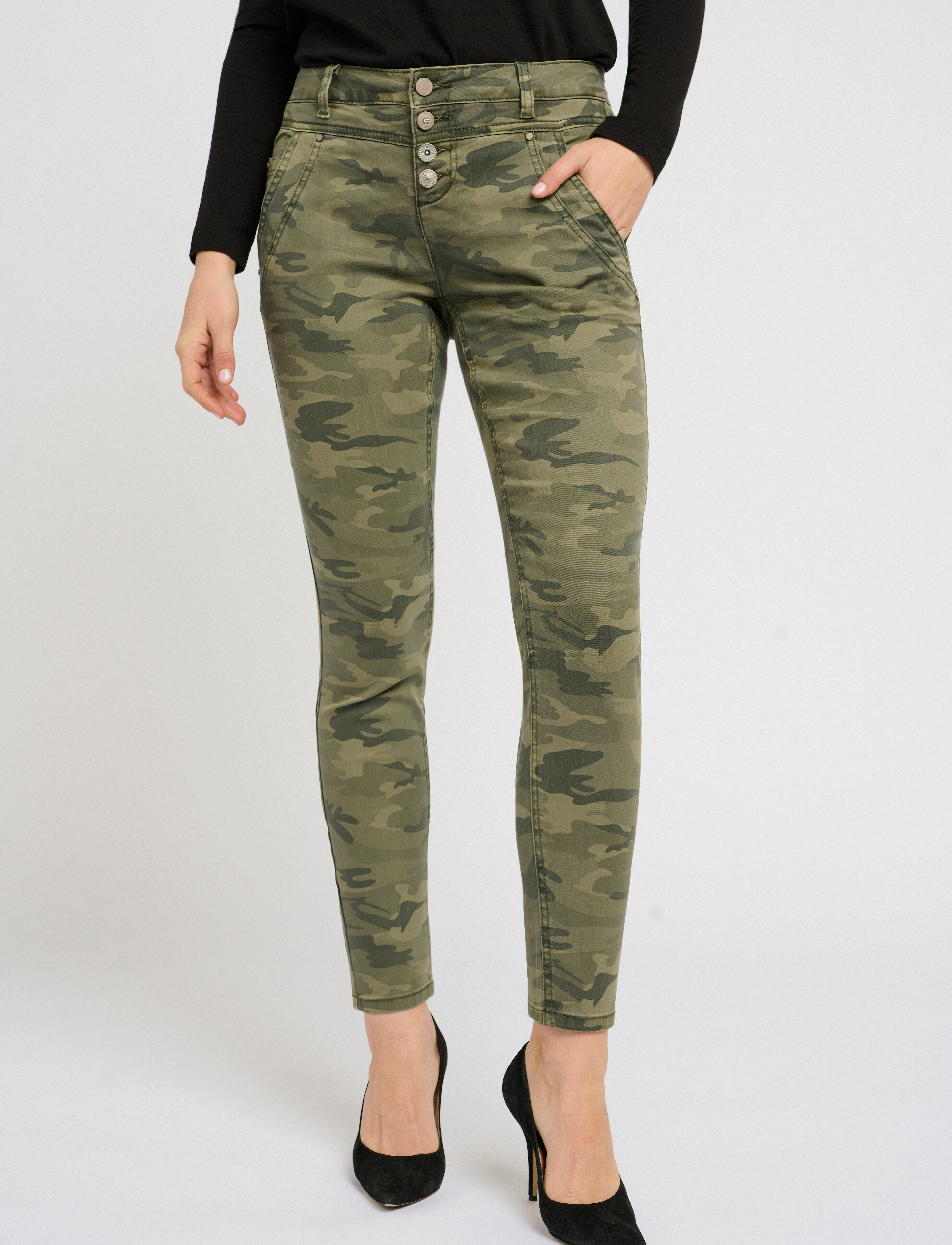 Cream CRPenora Twill 7/8 Pant - Tøj - SEA GREEN PRINTED CAMOUFLAGE / green