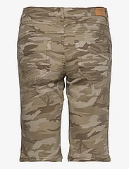 Cream - CRLotte Print Shorts - Coco Fit - denimshorts - green camoflage - 1
