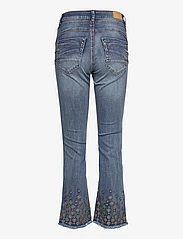Cream - CRRysha 7/8 Jeans - Shape Fit - nuo kelių platėjantys džinsai - denim blue - 1