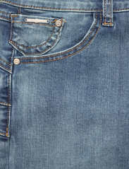 Cream - CRRysha 7/8 Jeans - Shape Fit - nuo kelių platėjantys džinsai - denim blue - 5