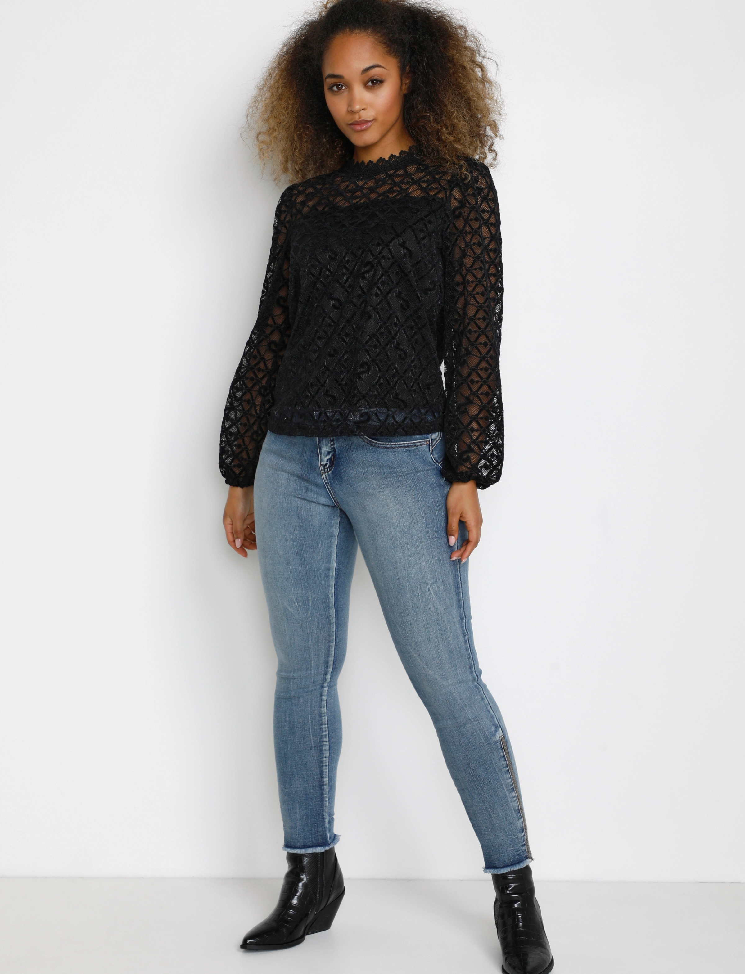 Cream - CRGila Lace Blouse - pitch black - 3