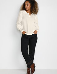 Cream - CRPaulo Blouse - long-sleeved blouses - eggnog - 3