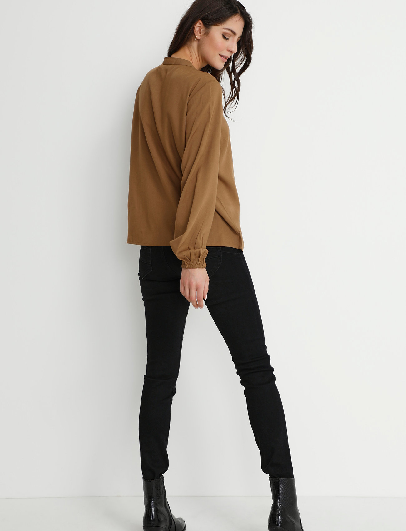 Cream - CRTiah Flounce Blouse - partridge - 4