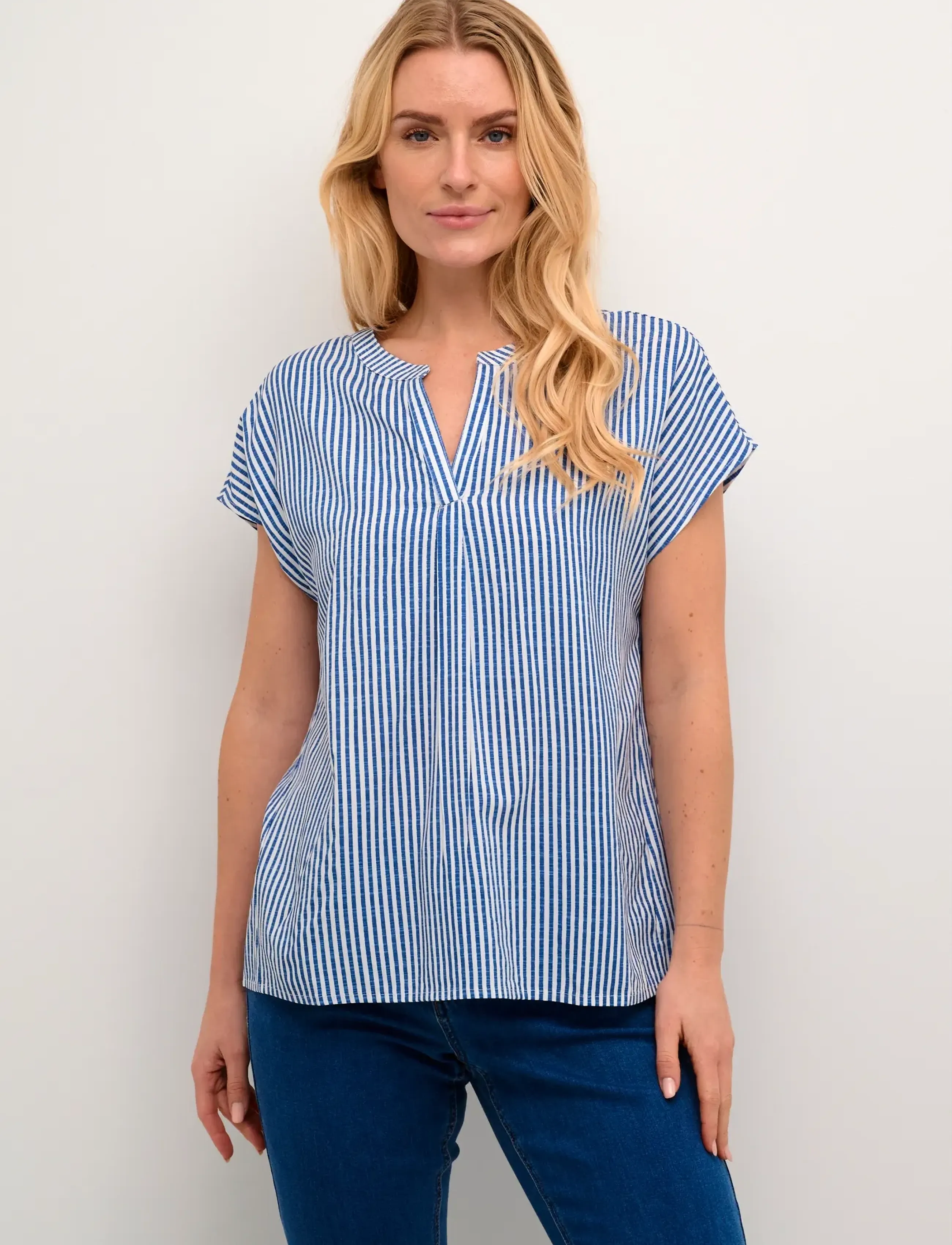 Cream - CRTiah Blouse cap sleeve - lühikeste varrukatega pluusid - blue milkboy - 0