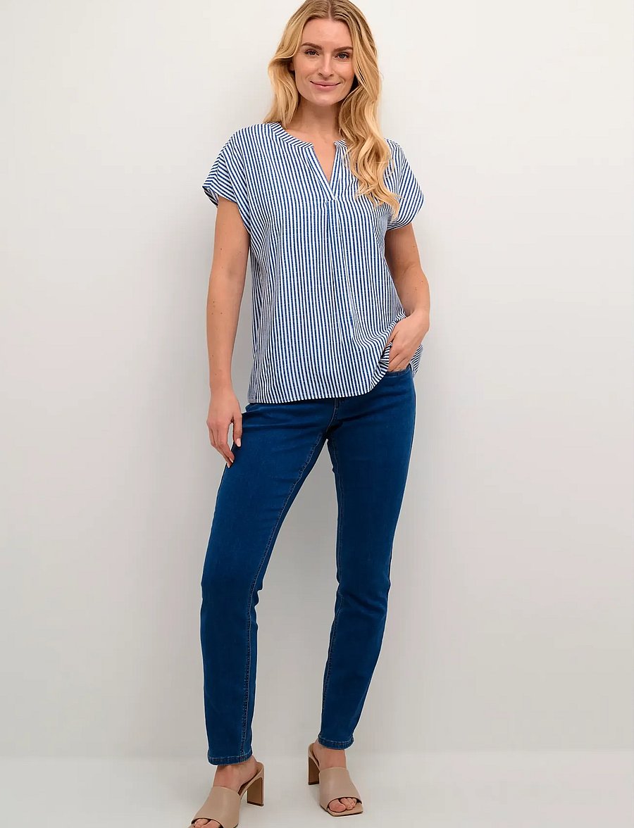 Cream - CRTiah Blouse cap sleeve - lühikeste varrukatega pluusid - blue milkboy - 3