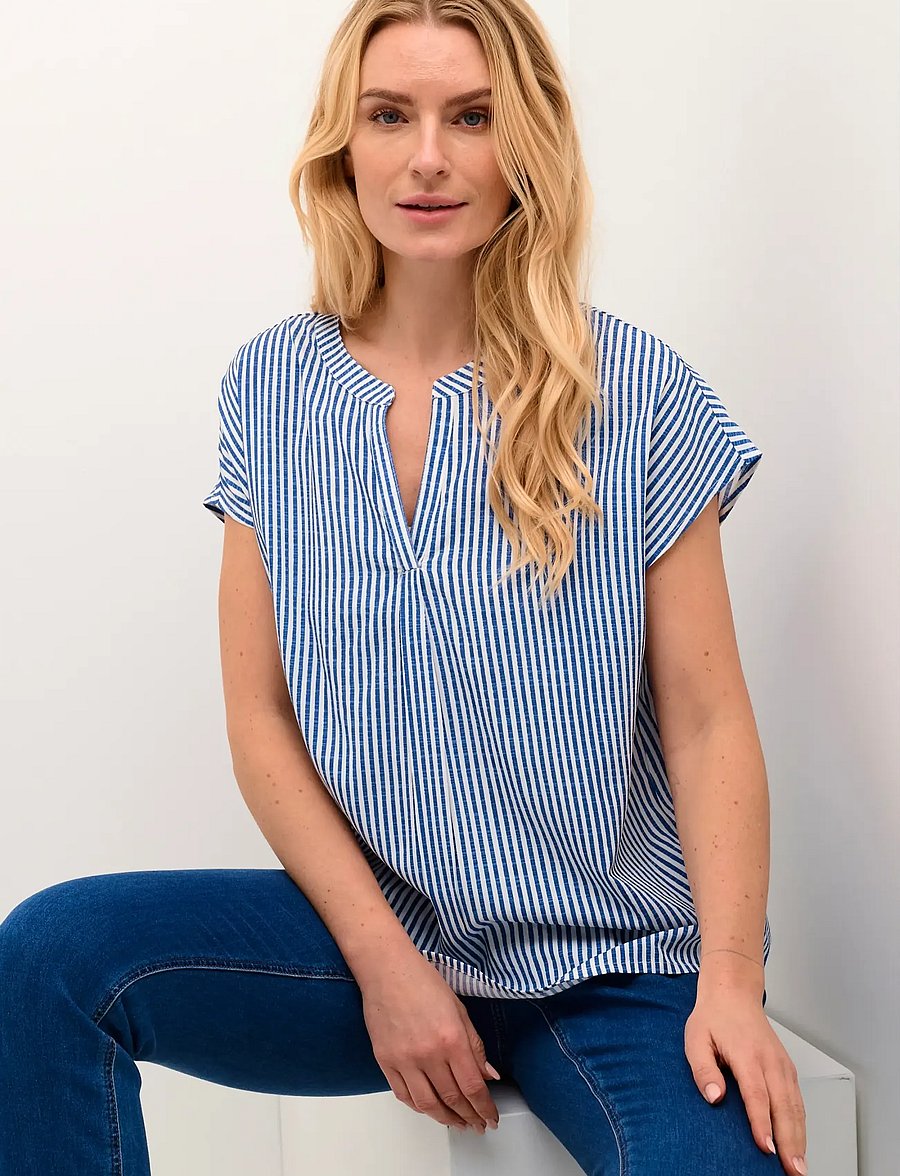 Cream - CRTiah Blouse cap sleeve - lühikeste varrukatega pluusid - blue milkboy - 5