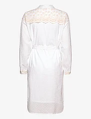 Cream - CRRymyma Shirt Dress - Mollie Fit - särkkleidid - snow white - 1