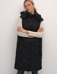 Cream - CRGaiagro Waistcoat - puffer vests - pitch black - 2