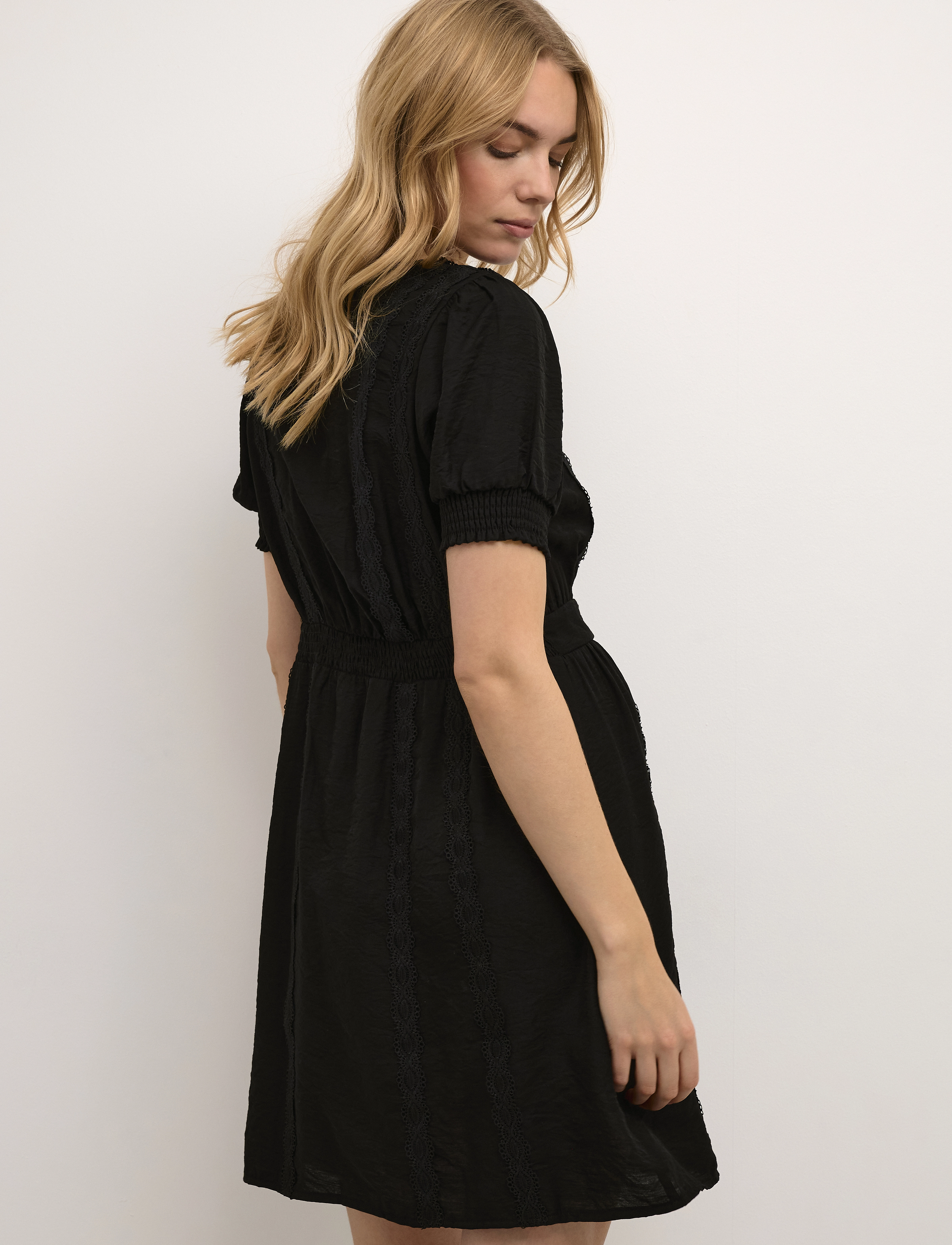 Cream - CRLimma Short Dress - Zally Fit - sommerkjoler - pitch black - 4