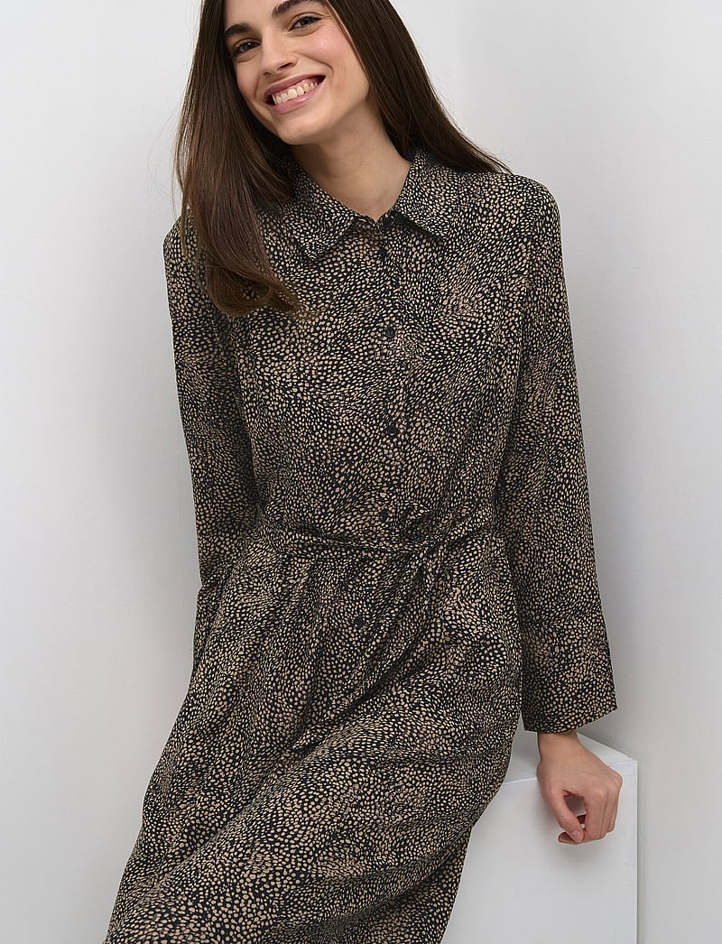 Cream - CRTiah shirt dress - Zally fit - hemdkleider - artistic dot print - 4