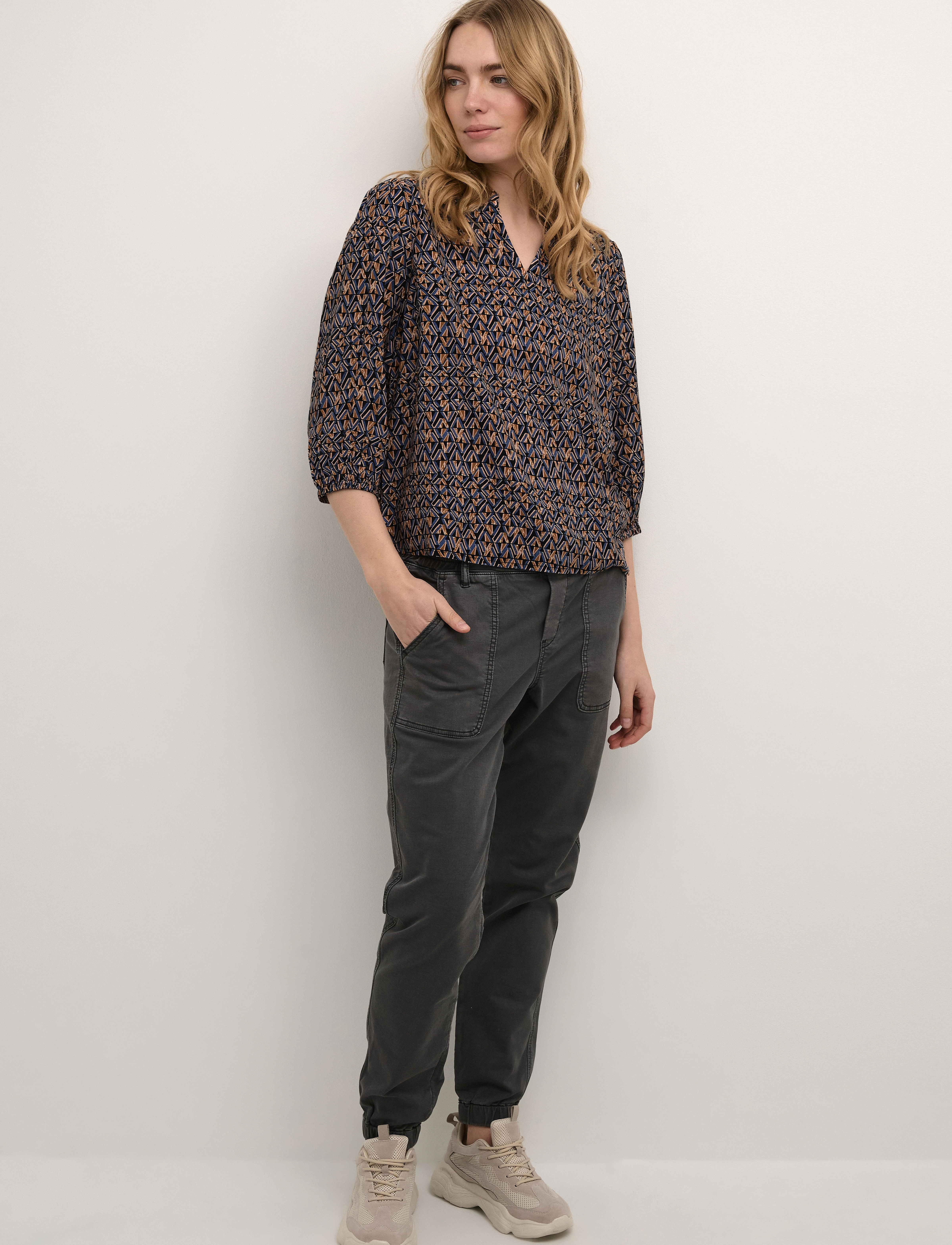 Cream - CRTiah Blouse 3/4 sleeve - langærmede bluser - geo gibratar sea - 3