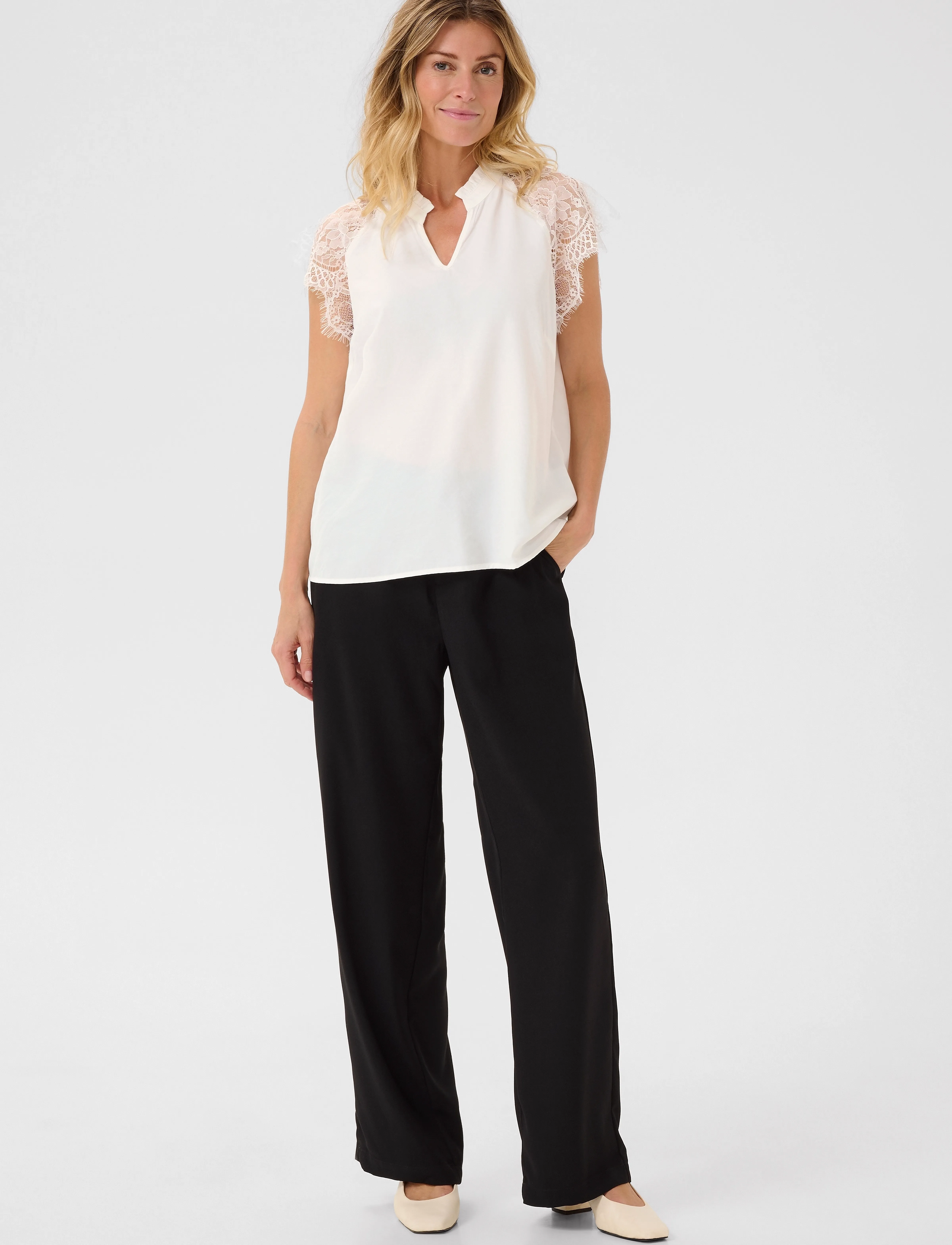 Cream - CRNola Lace Blouse - kurzämlige blusen - snow white - 3