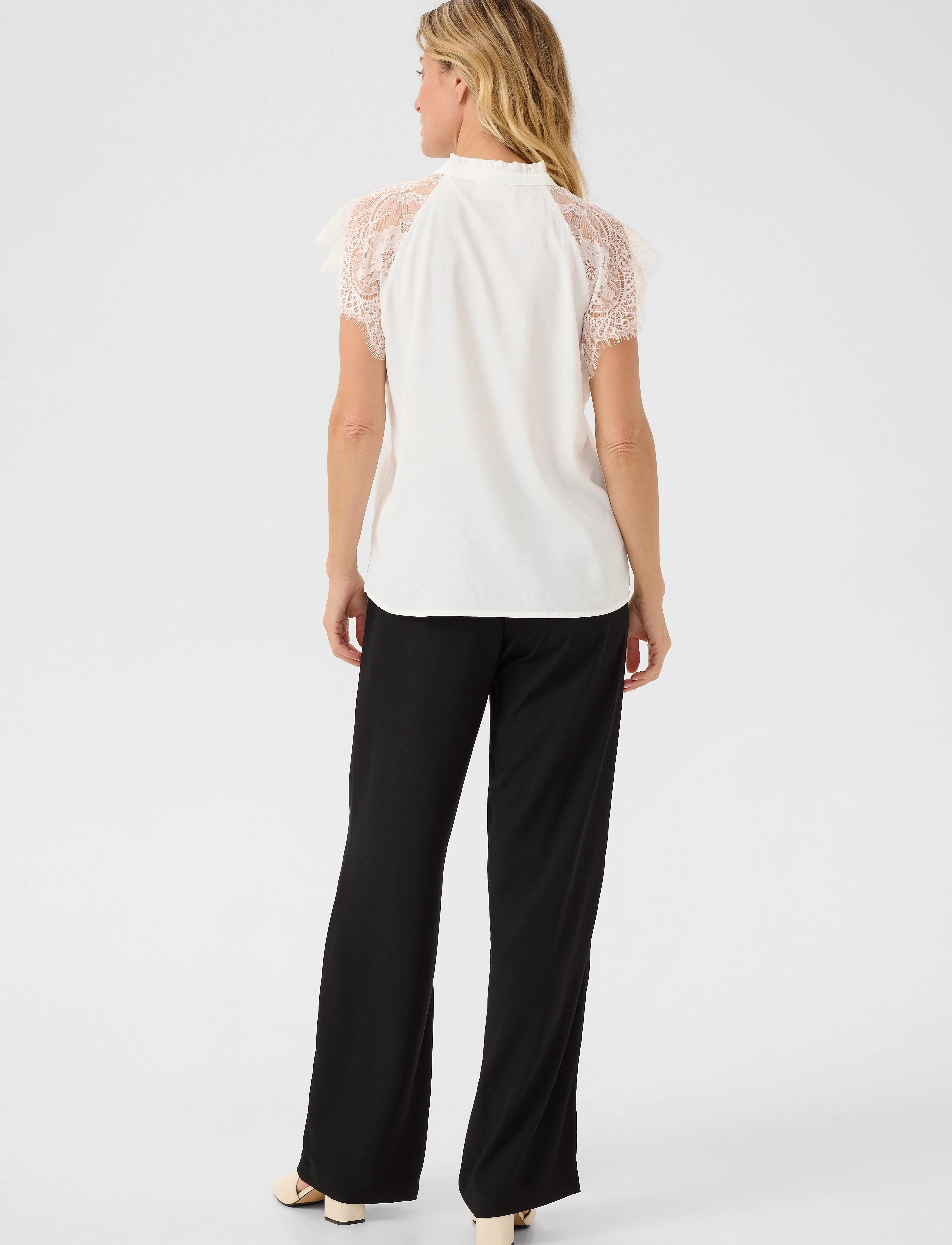 Cream - CRNola Lace Blouse - kurzämlige blusen - snow white - 4