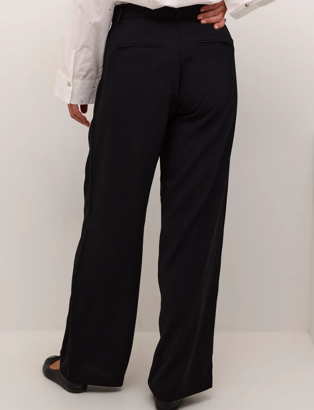 Cream - CRCocamia Pant - pidulikud püksid - pitch black - 4