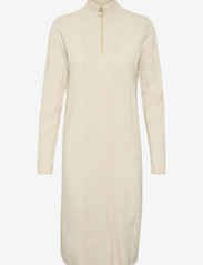 Cream - CRDela Knit Dress - Mollie fit - adītas kleitas - oat melange - 0