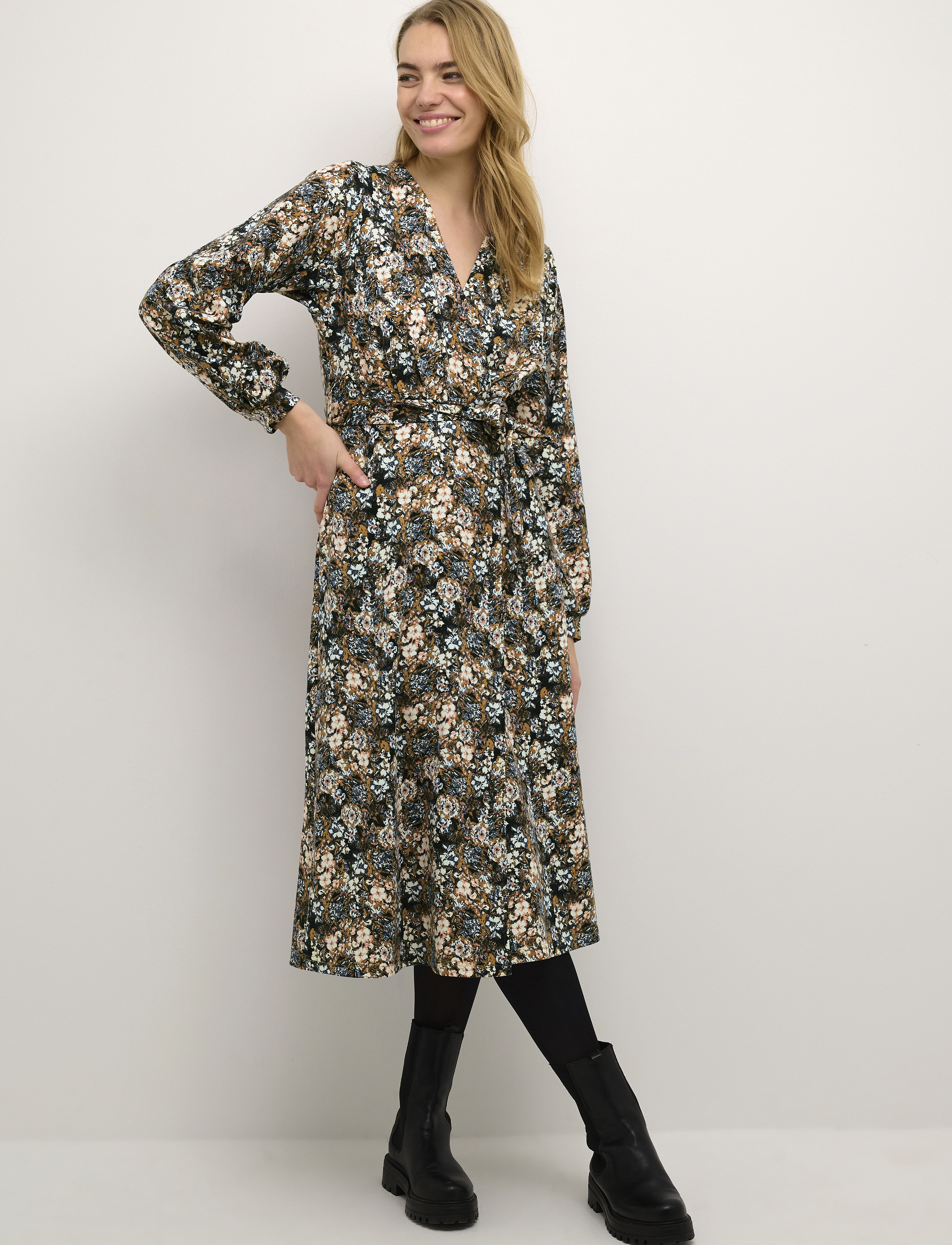 Cream - CRAnett Midi Dress - Zally fit - wickelkleider - pecan brown floral - 3