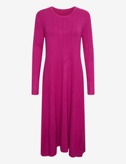 CRVillea Knit Dress - Kim Fit - FUCHSIA RED