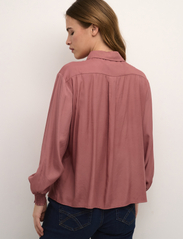 Cream - CRNola Long Sleeve Shirt - långärmade blusar - canyon rose - 4
