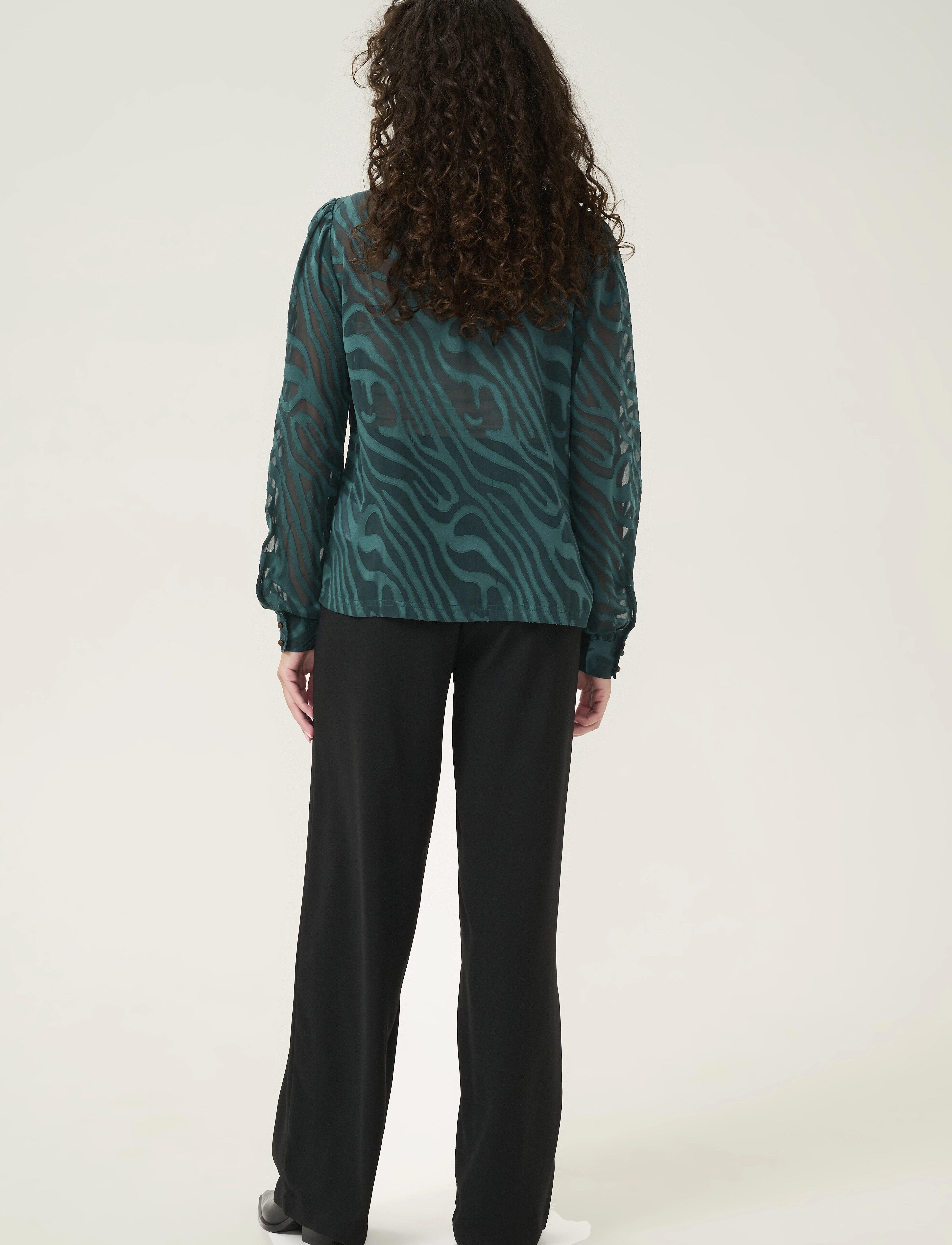 Cream - CRYana Shirt - langærmede bluser - ponderosa pine animal - 4