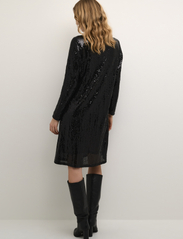 Cream - CRCaska Sequins Dress - Shift Fit - festkläder till outletpriser - pitch black - 3