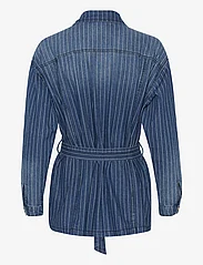Cream - CRFrida Denim Jacket - forårsjakker - medium blue striped denim - 1