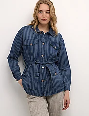 Cream - CRFrida Denim Jacket - spring jackets - medium blue striped denim - 2