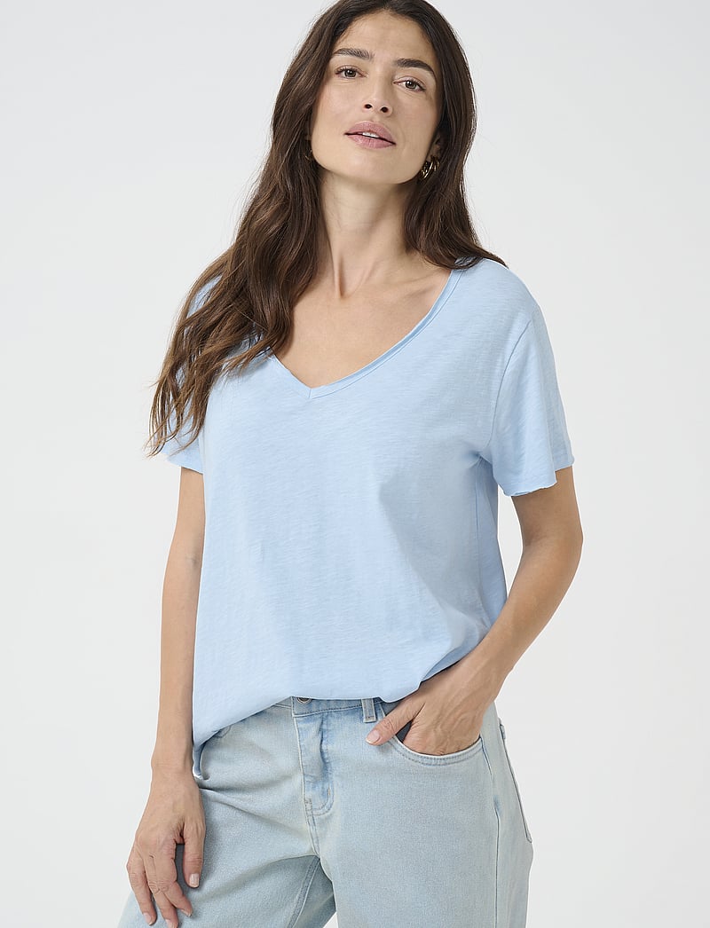 Cream - CRSina T-Shirt - t-shirts - clear sky - 0