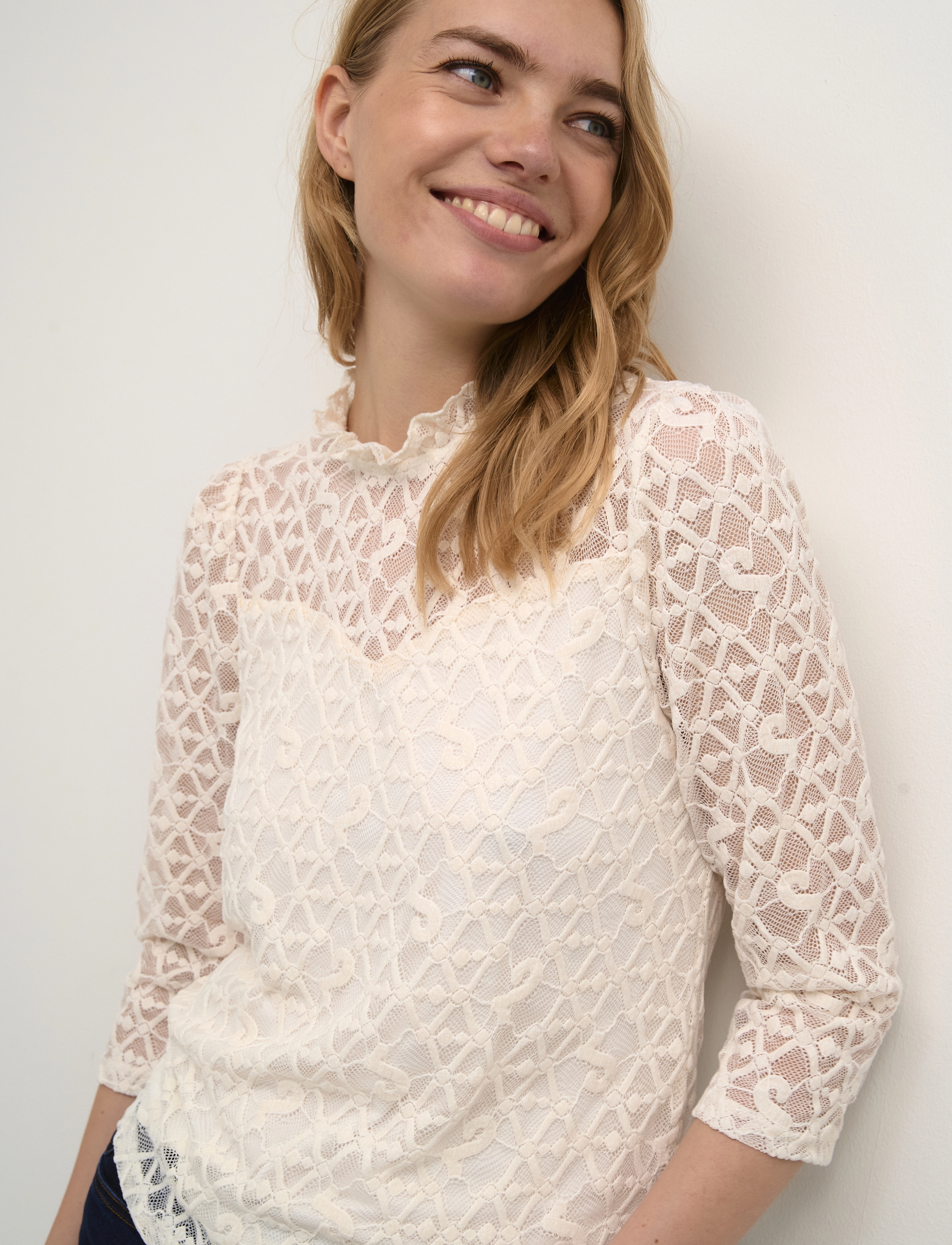Cream - CRGila Lace Blouse With Lining - langærmede bluser - eggnog - 4
