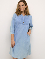 Cream - CRBolette Dress - Kim Fit - jeansklänningar - texsas blue denim - 2