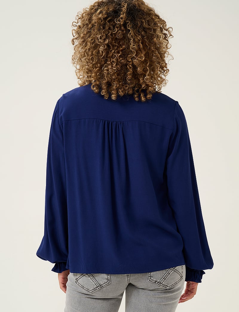 Cream - CRVenea Shirt - langermede skjorter - ocean cavern - 4