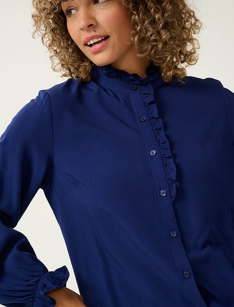 Cream - CRVenea Shirt - langermede skjorter - ocean cavern - 5