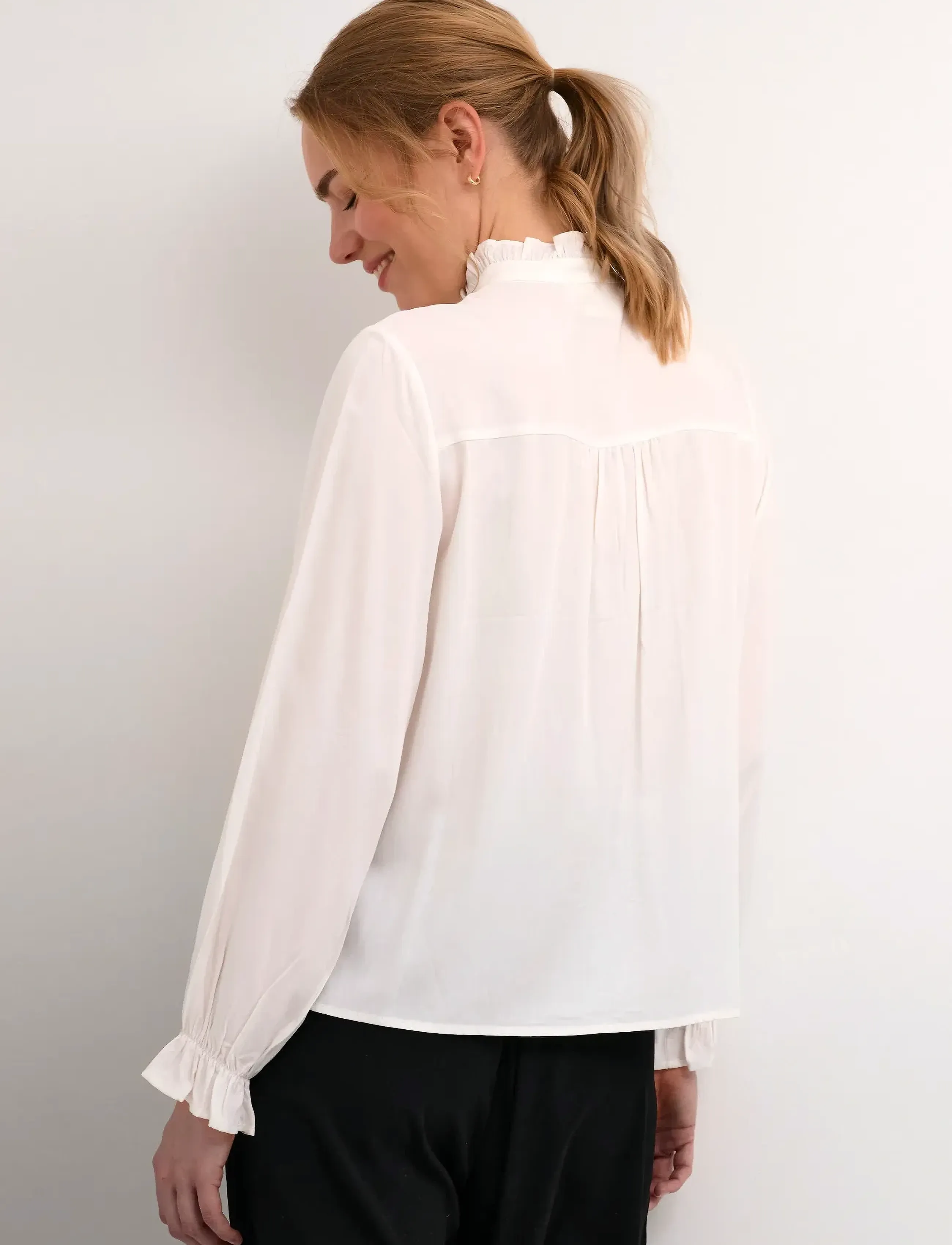 Cream - CRVenea Shirt - langærmede bluser - snow white - 4