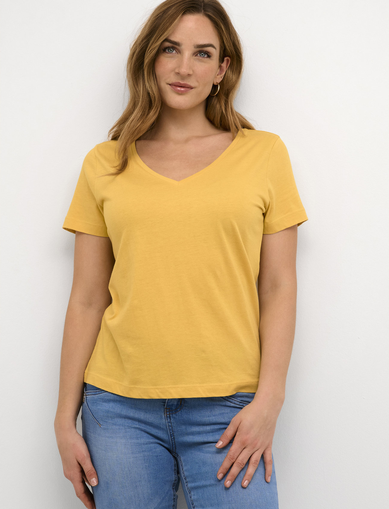 Cream - CRNaia Deep V-neck T-Shirt - t-shirts - misted yellow - 0