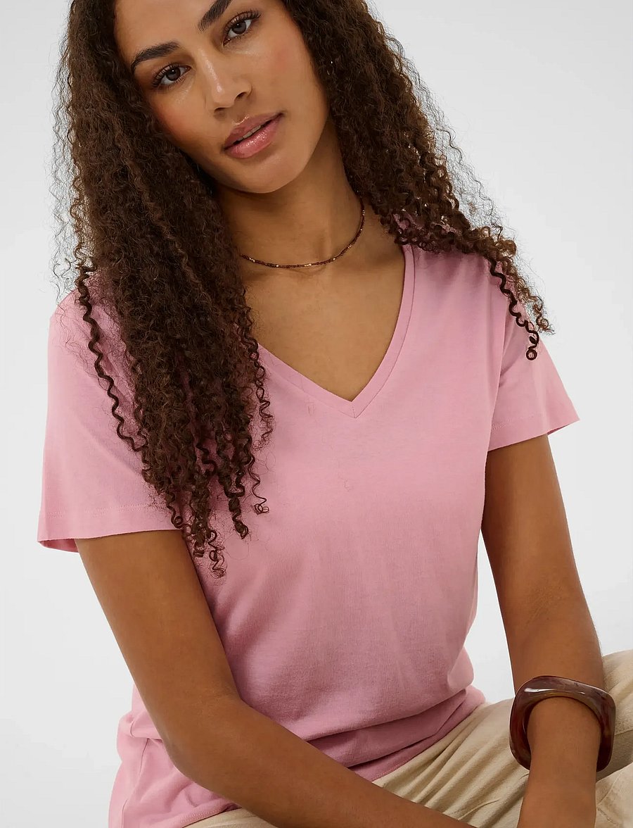 Cream - CRNaia Deep V-neck T-Shirt - t-särgid - pink nectar - 5