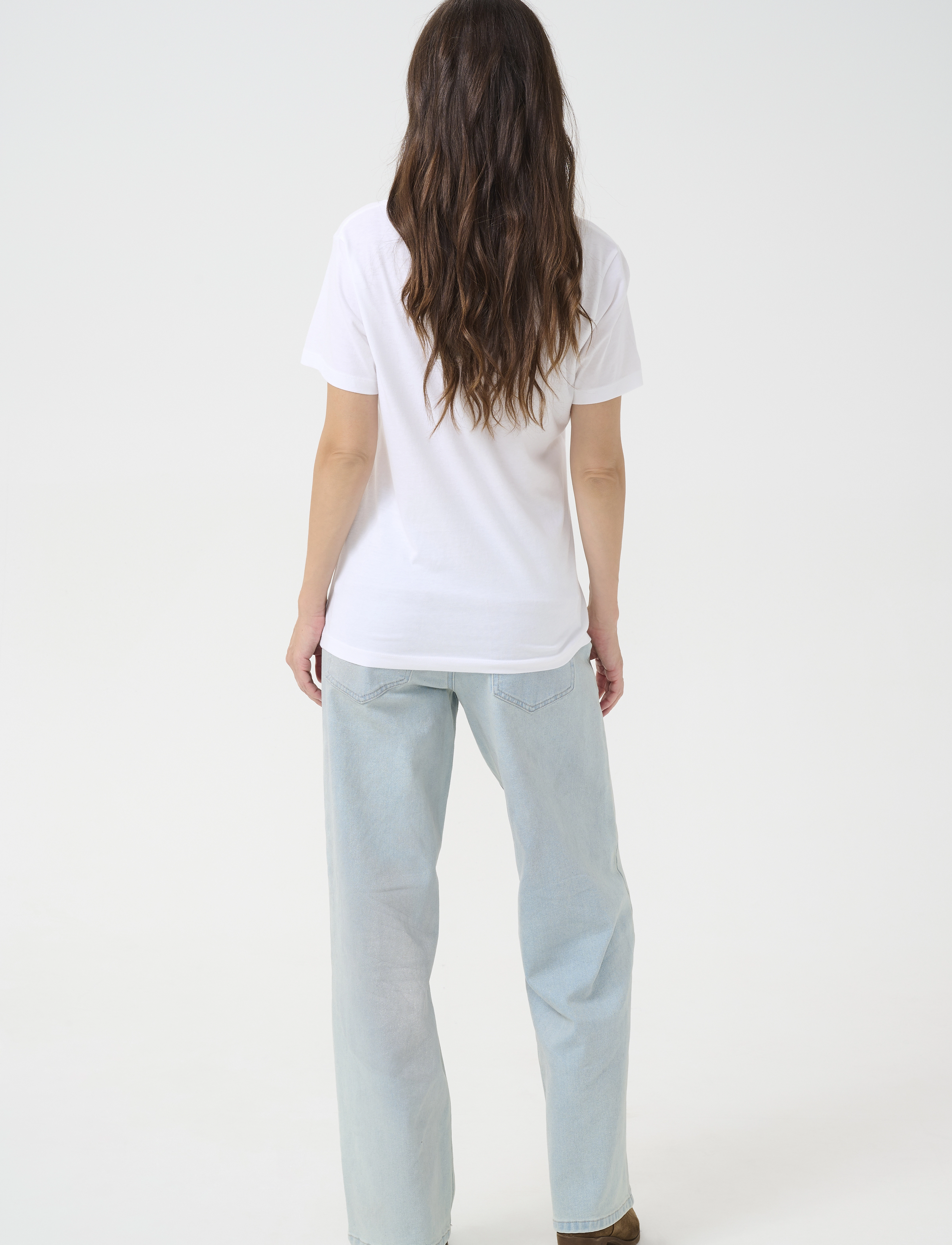 Cream - CRNaia Deep V-neck T-Shirt - t-shirts - snow white - 4
