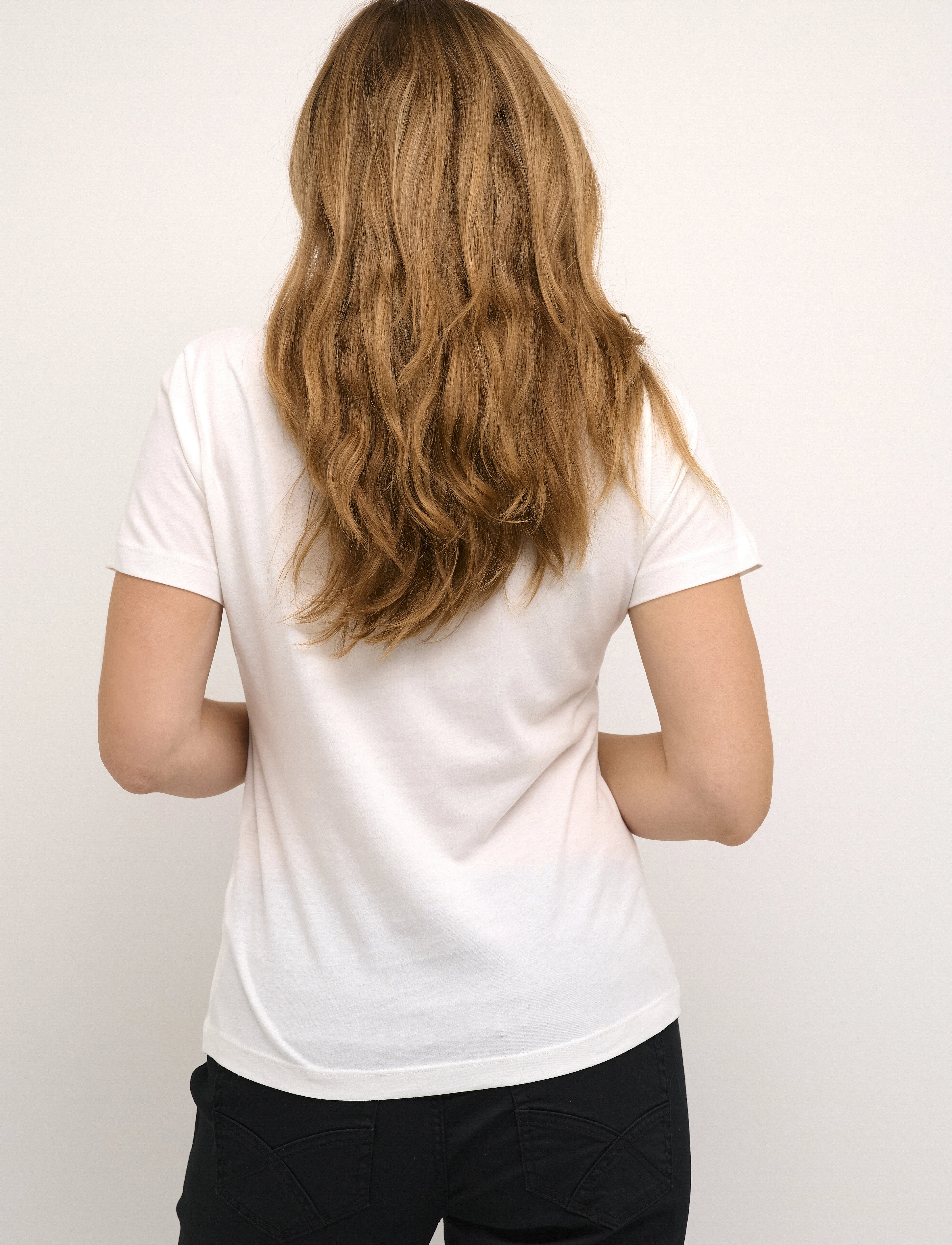 Cream - CRNaia Deep V-neck T-Shirt - t-shirts - snow white - 5