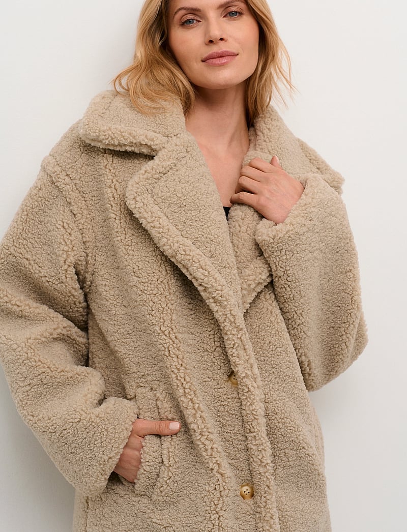 Cream - CRThyra Coat - faux fur jakker - feather gray - 5