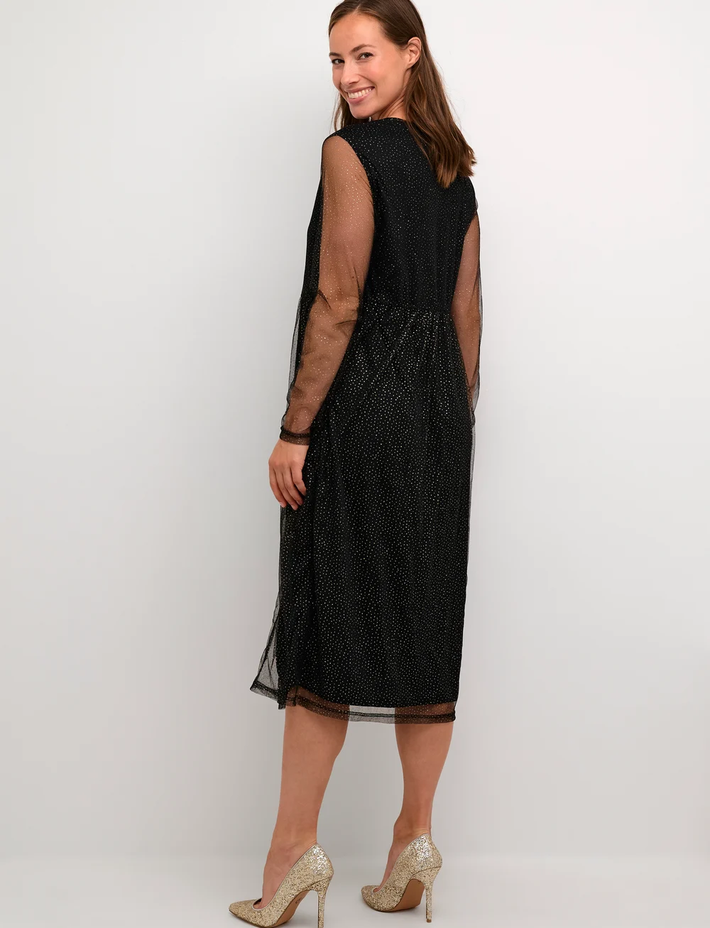 Cream - CRThava Dress - Zally fit - knitted dresses - black w. gold dots - 4