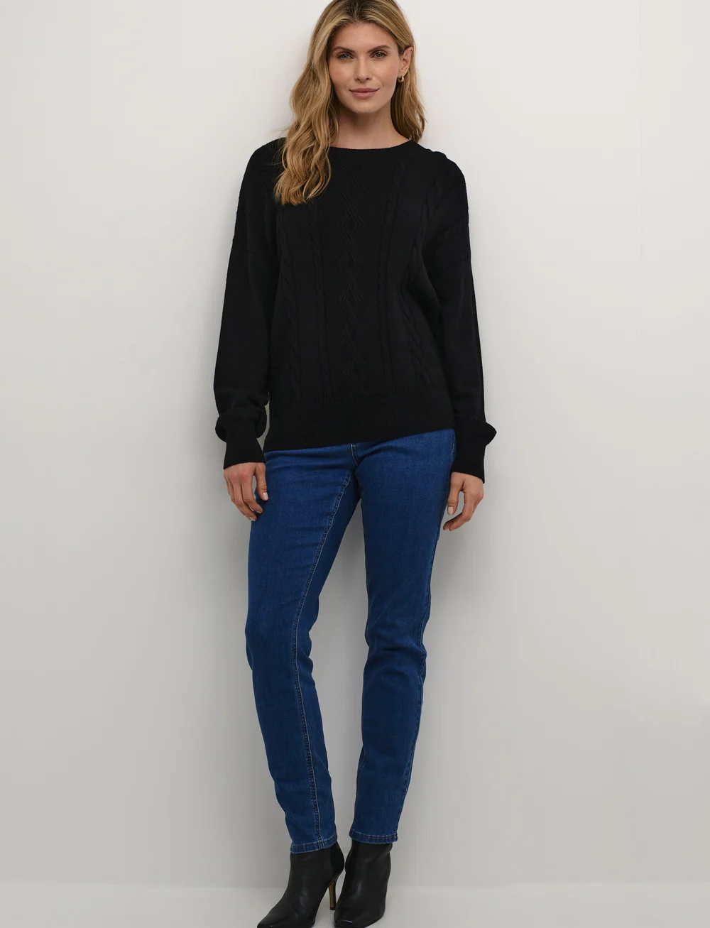 Cream - CRDela Knit Pullover - stickade tröjor - pitch black - 3