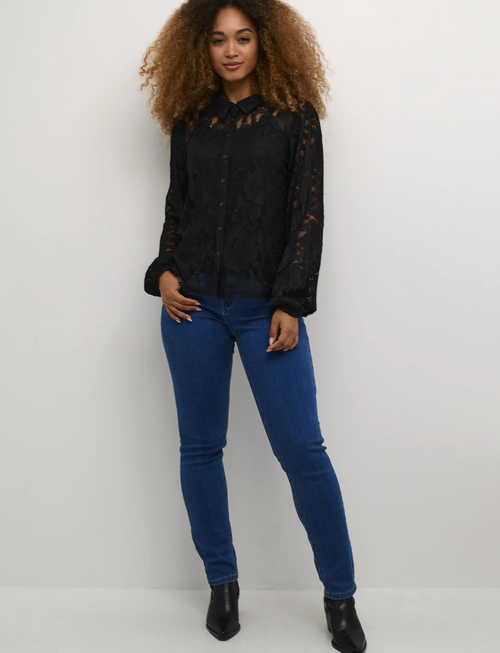 Cream - CRKanni Lace Shirt - langärmlige hemden - pitch black - 3