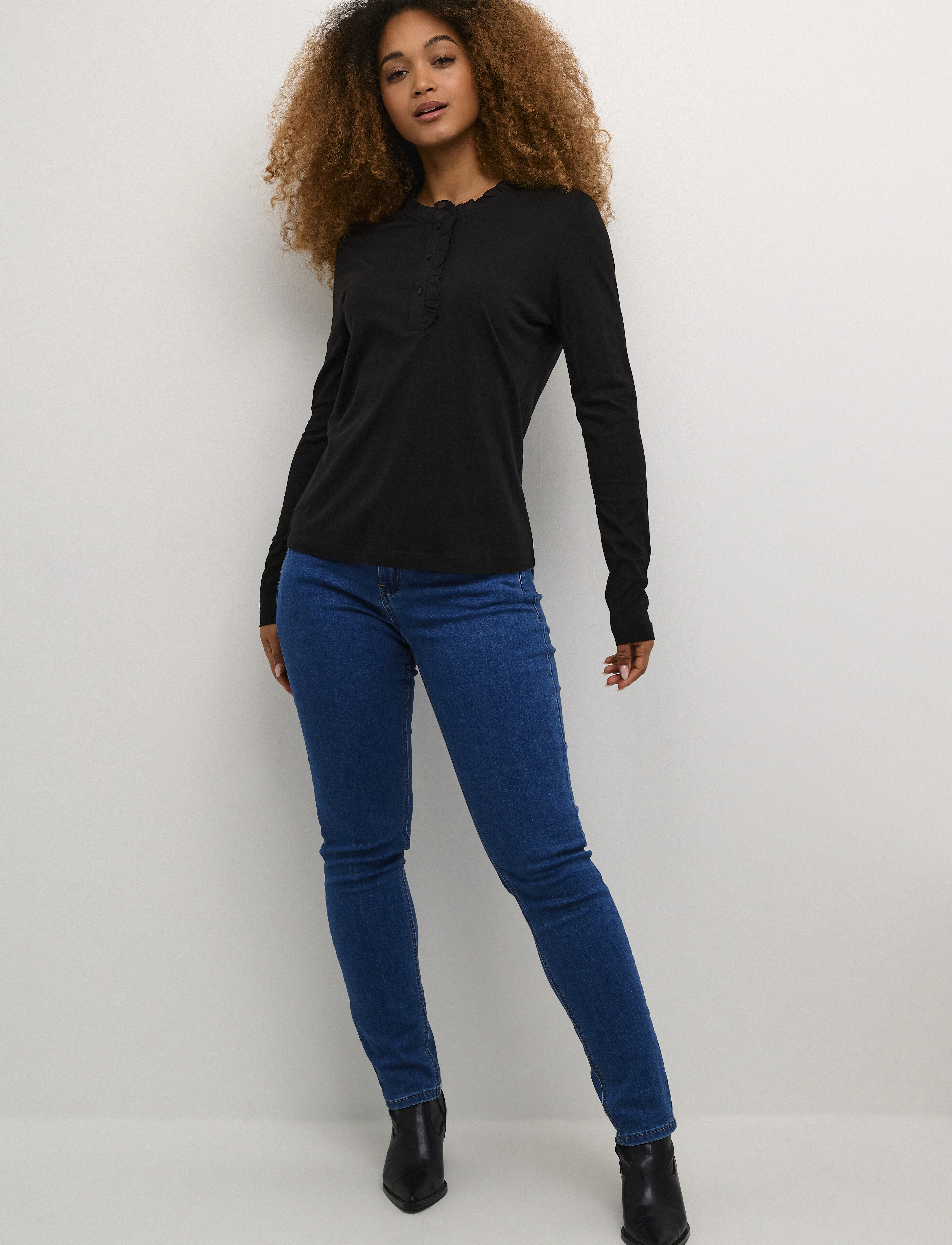 Cream - CRNaia flounce blouse - langærmede bluser - pitch black - 3