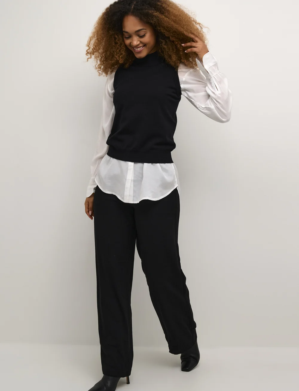 Cream - CRVillea Knit Vest - kootud vestid - pitch black - 3