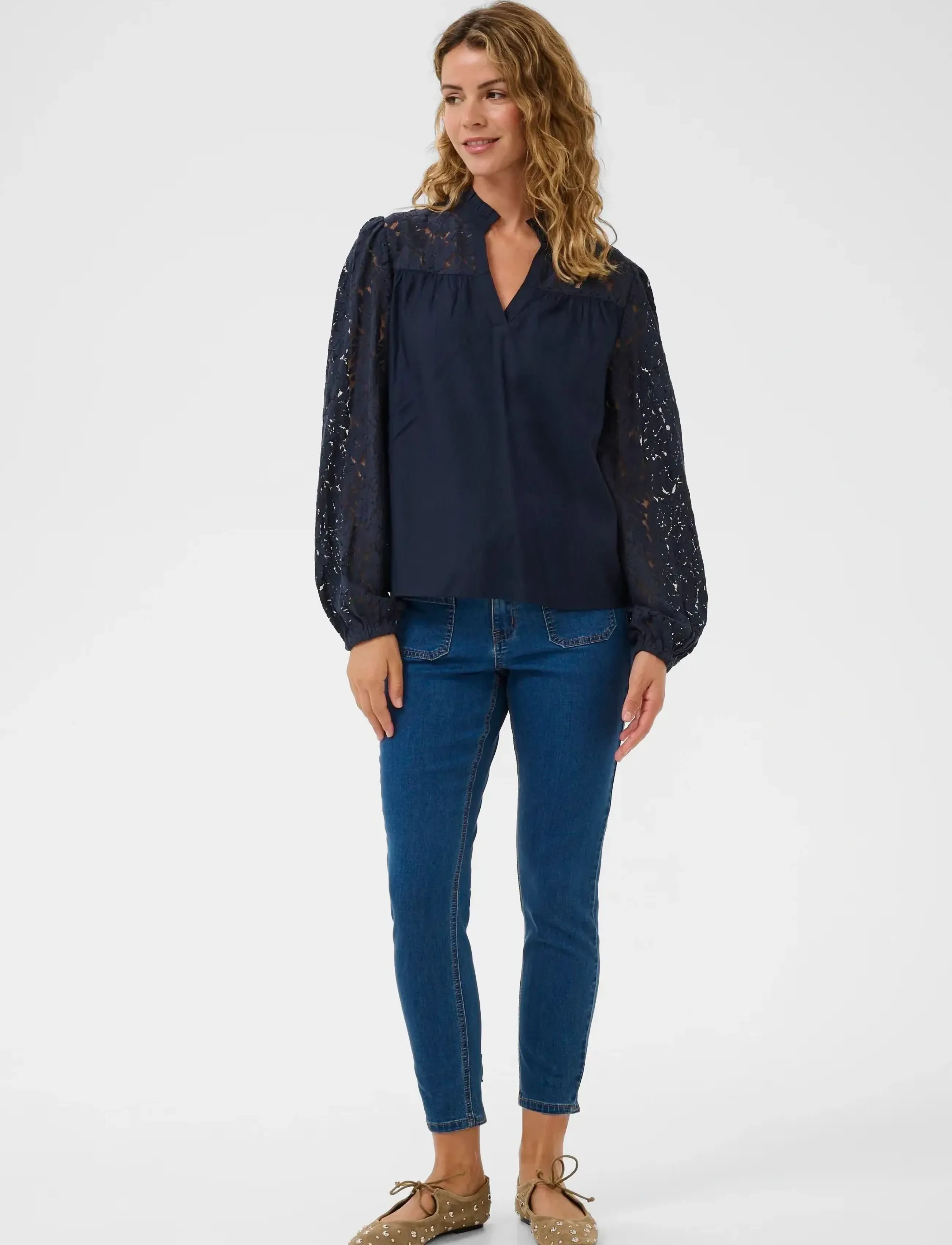 Cream - CRLiselin Lace Blouse - langærmede bluser - navy blazer - 3