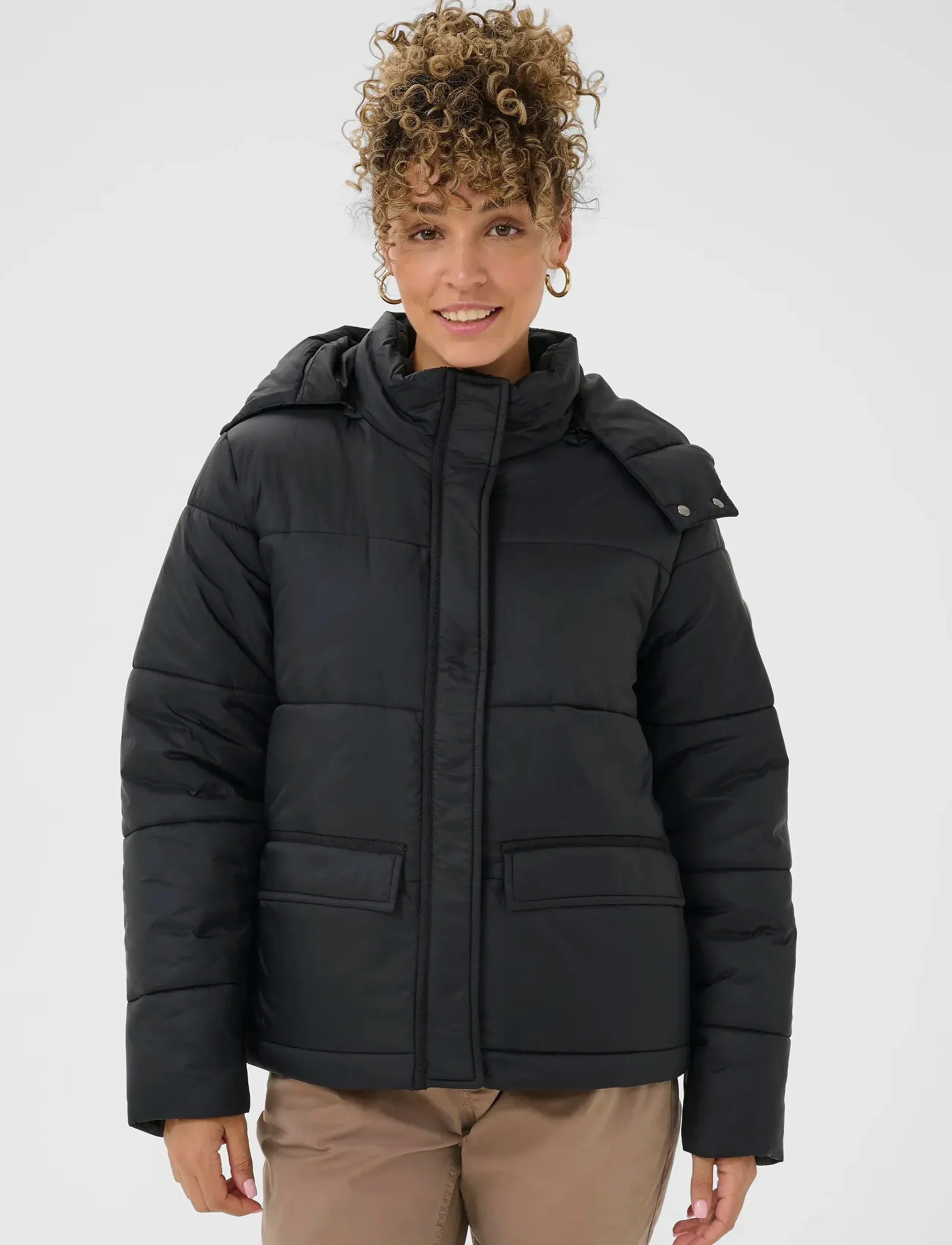Cream Crgaiagro Short Jacket, 44, Black, Jakker > Vatteret Jakke, Dame