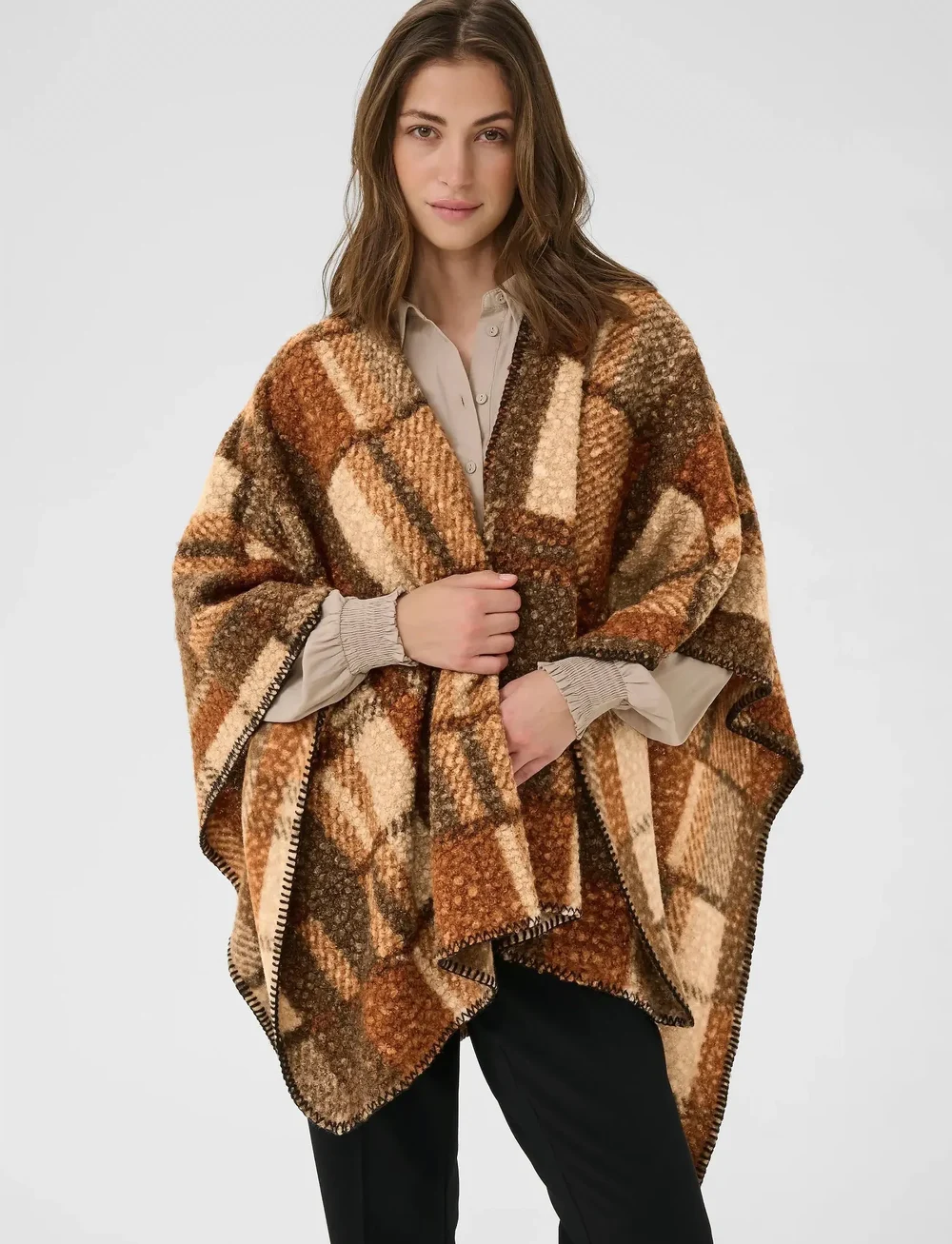 Cream - CRBlye Teddy Cape - ponchoer & kapper - sorrel horse check - 0