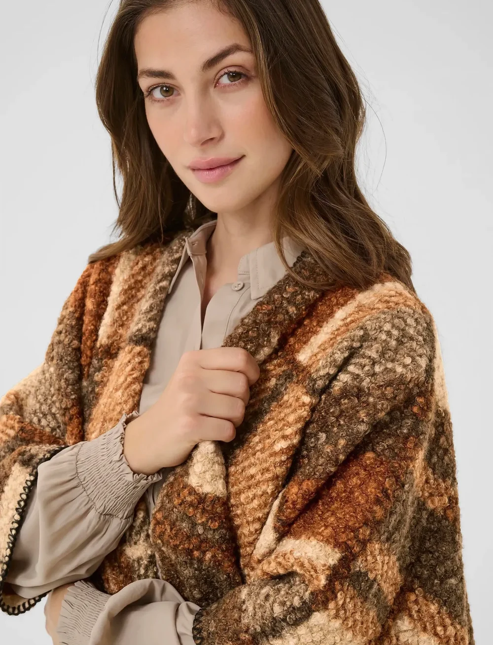 Cream - CRBlye Teddy Cape - ponchoer & kapper - sorrel horse check - 5